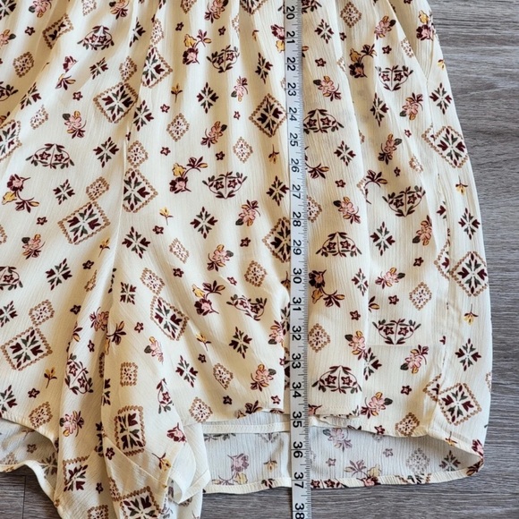 Torrid Cream Floral Mini Dress - Picture 6 of 8